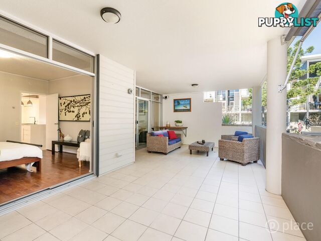 18 Ferry Lane BULIMBA QLD 4171