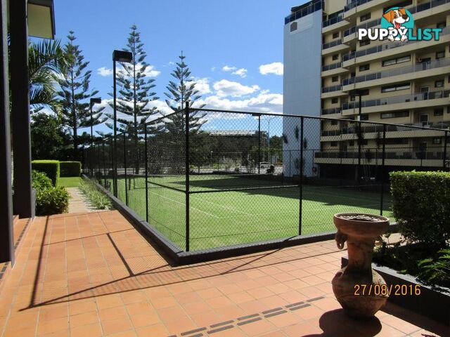 32 Surf Parade BROADBEACH QLD 4218