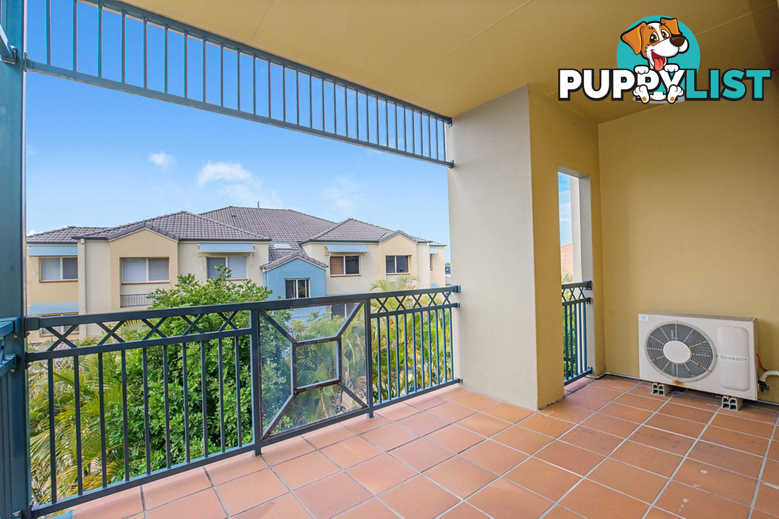 13/82 Limetree Parade RUNAWAY BAY QLD 4216