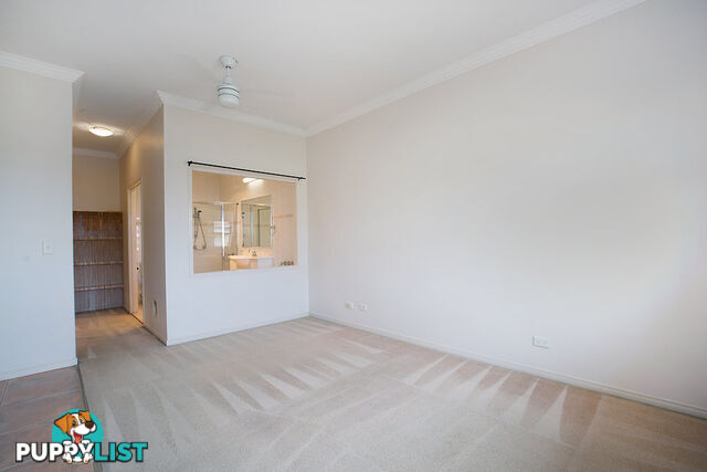 13/82 Limetree Parade RUNAWAY BAY QLD 4216