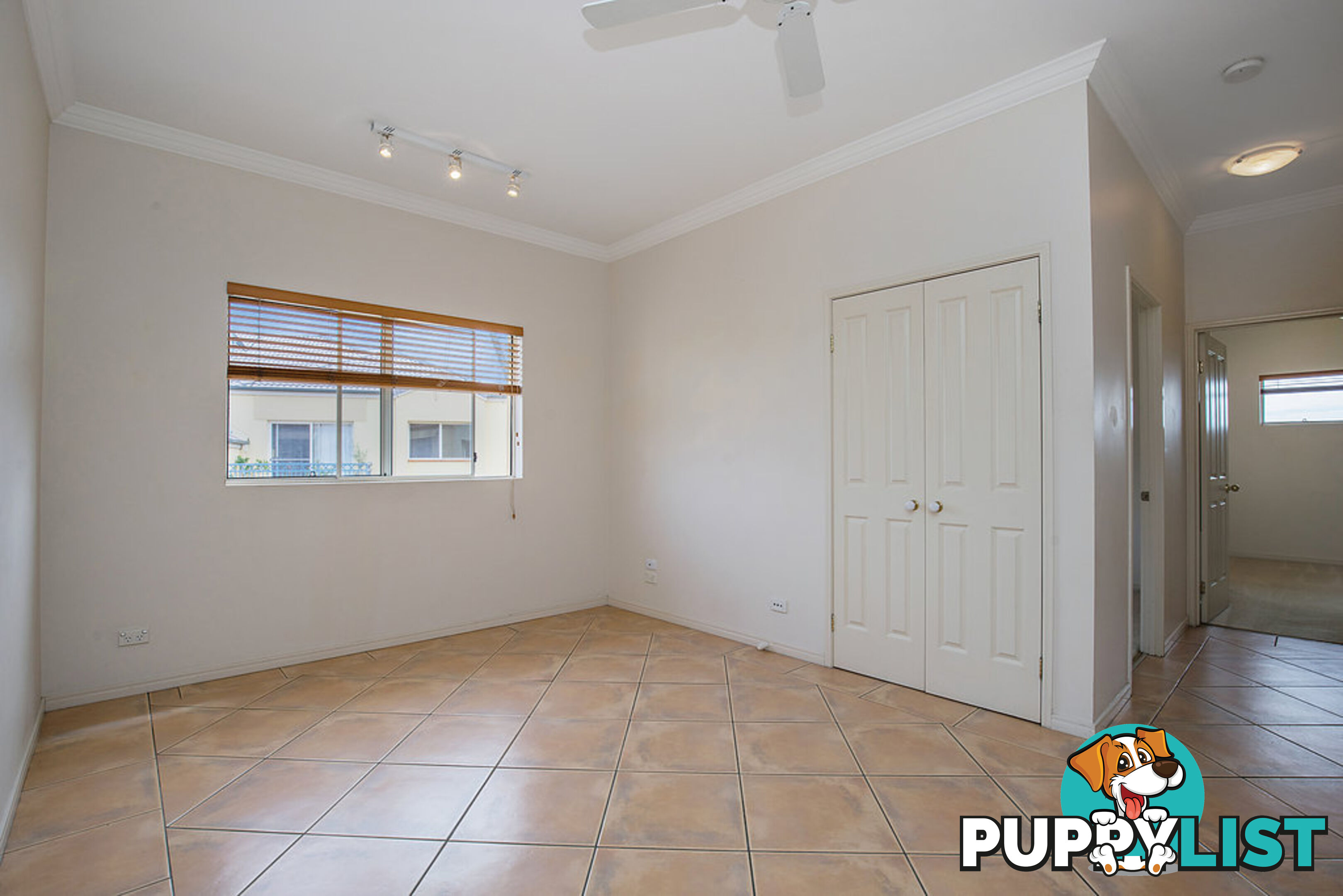 13/82 Limetree Parade RUNAWAY BAY QLD 4216