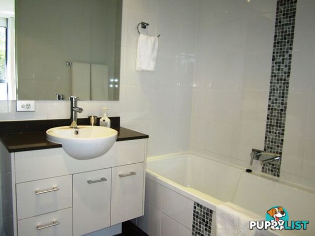 2 Aqua SOUTHPORT QLD 4215