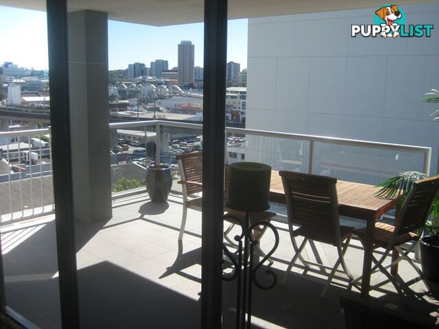 S03/8 Cordelia st SOUTH BRISBANE QLD 4101