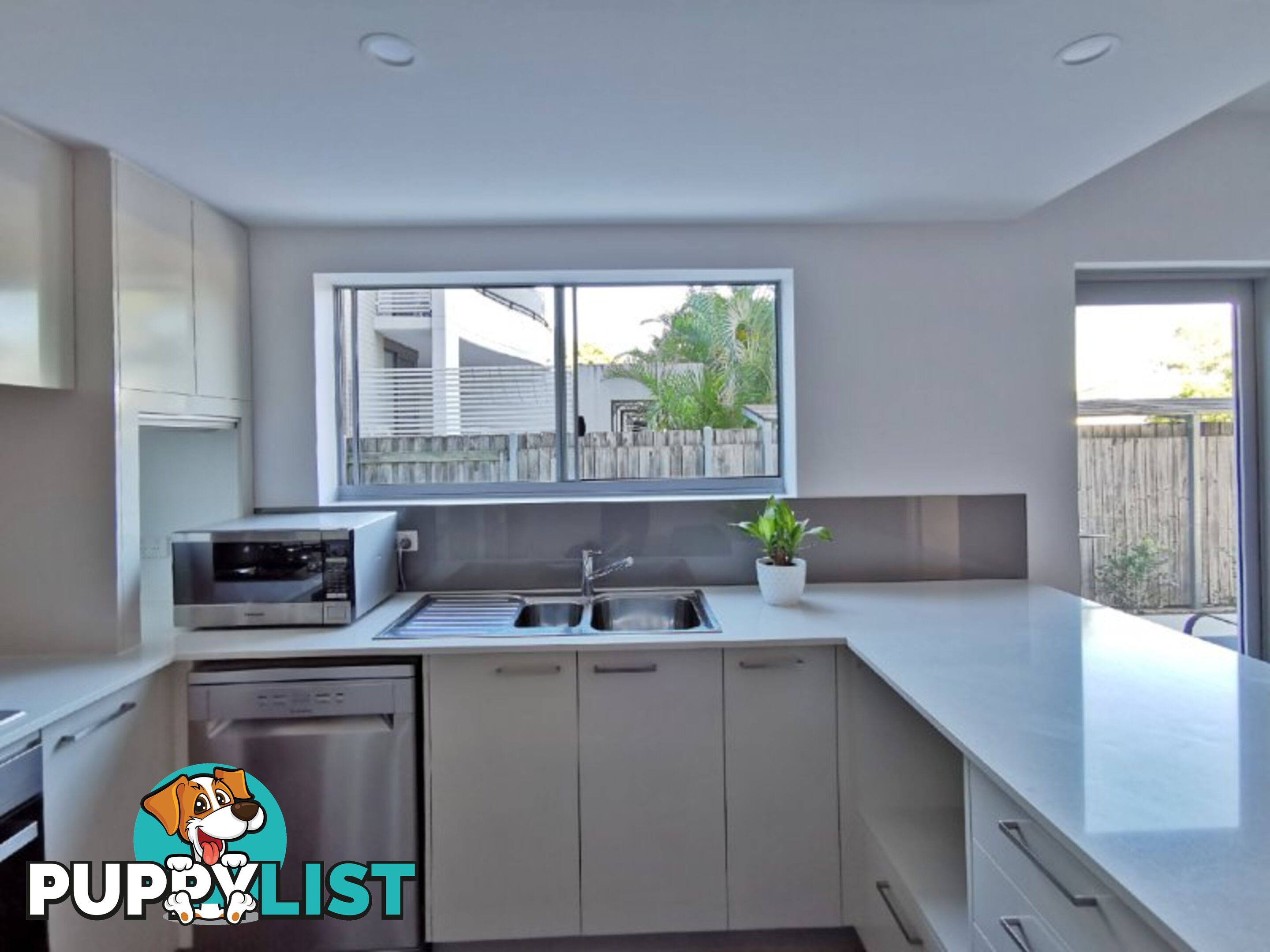 04/25 Riverview Tce INDOOROOPILLY QLD 4068