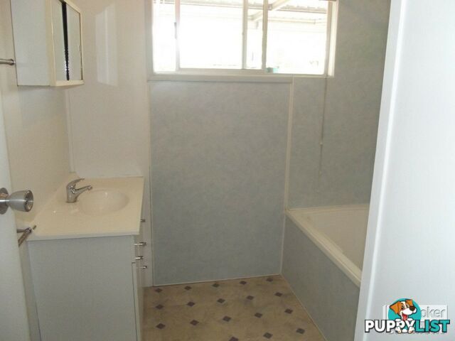 25 Lime Street CLERMONT QLD 4721