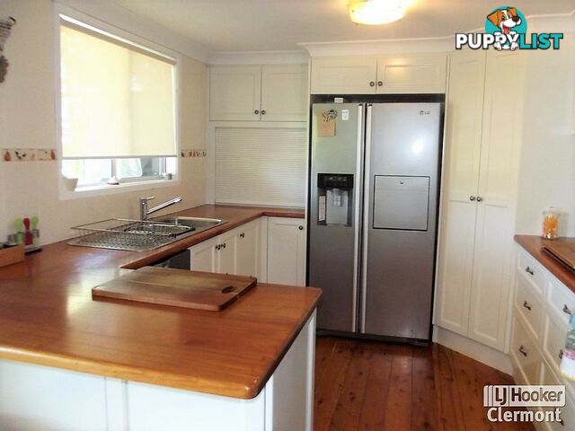 33 Mimosa Street CLERMONT QLD 4721