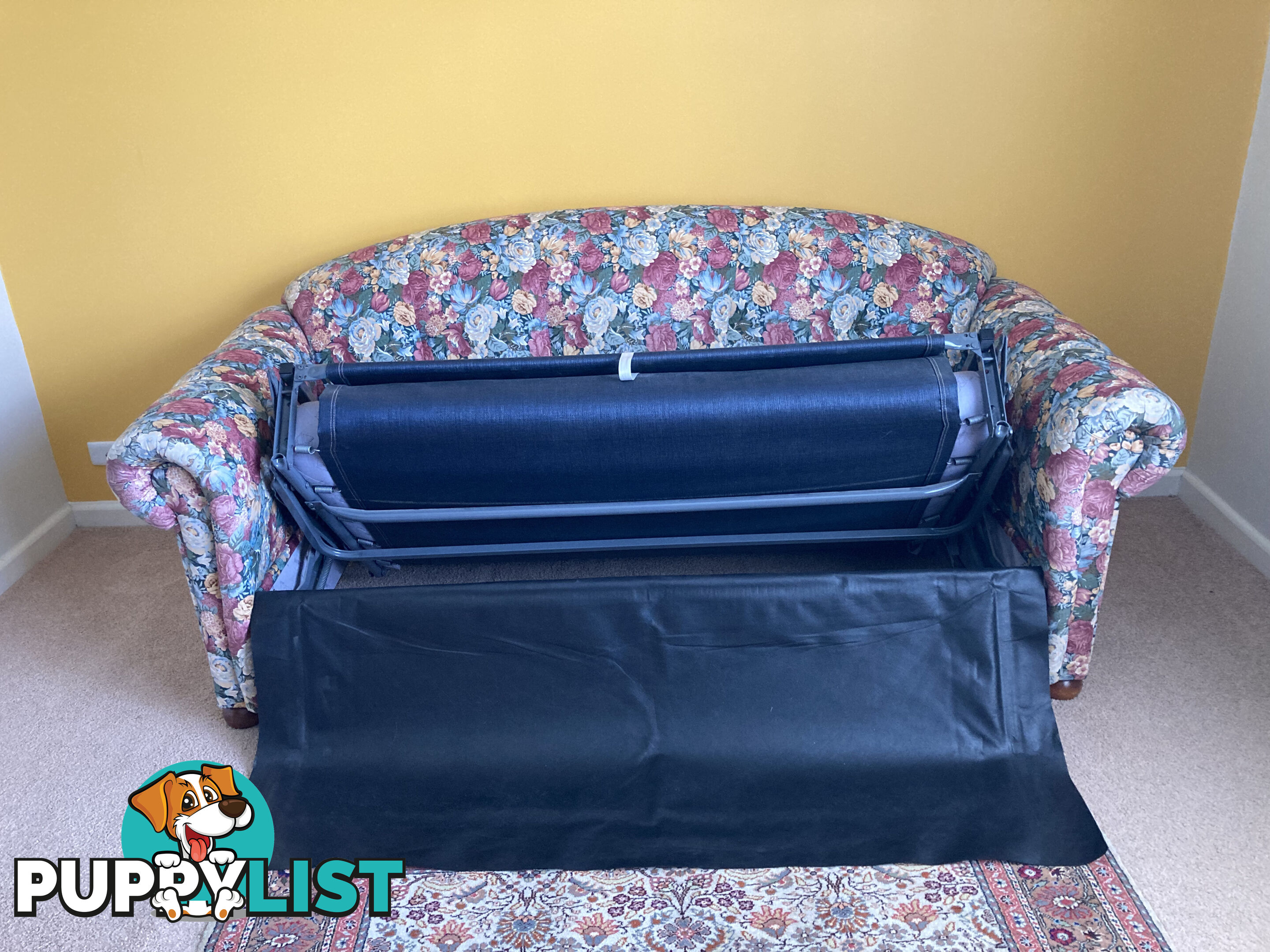 Quality &amp;#39;Mobilier&amp;#39; Sofa Bed. Rarely Used
