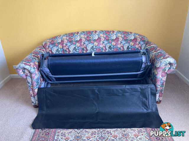 Quality &amp;#39;Mobilier&amp;#39; Sofa Bed. Rarely Used