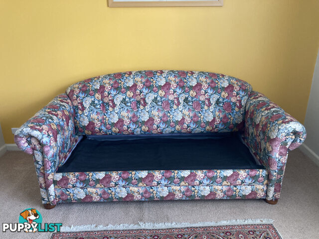 Quality &amp;#39;Mobilier&amp;#39; Sofa Bed. Rarely Used