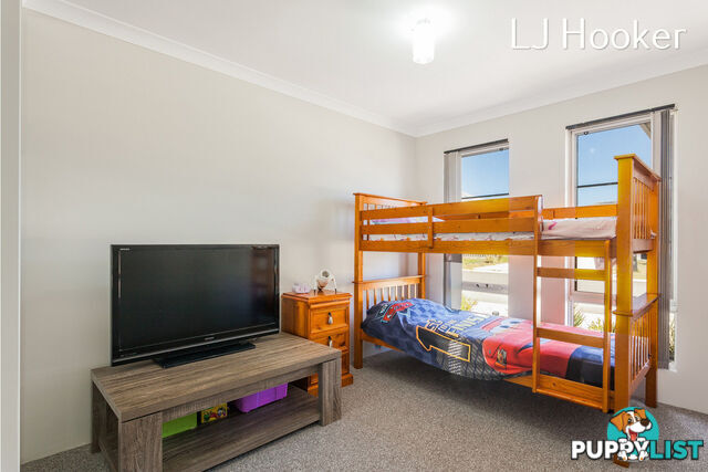 18 Wolfson Way PIARA WATERS WA 6112