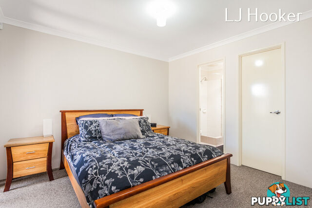 18 Wolfson Way PIARA WATERS WA 6112