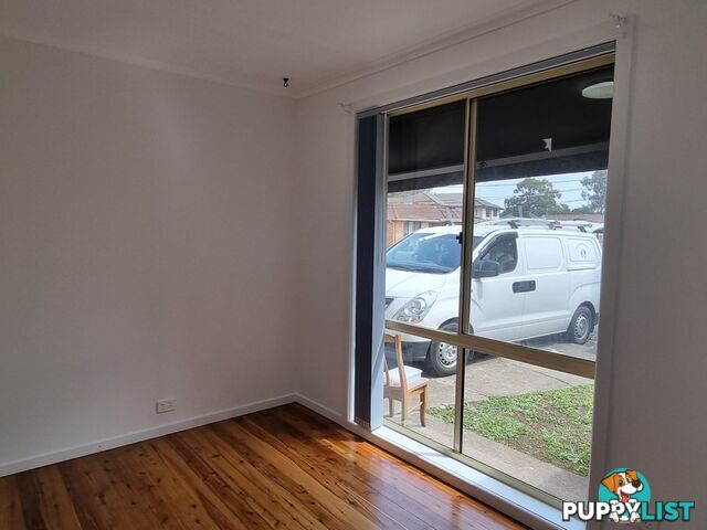 8 Willow Place BASS HILL NSW 2197