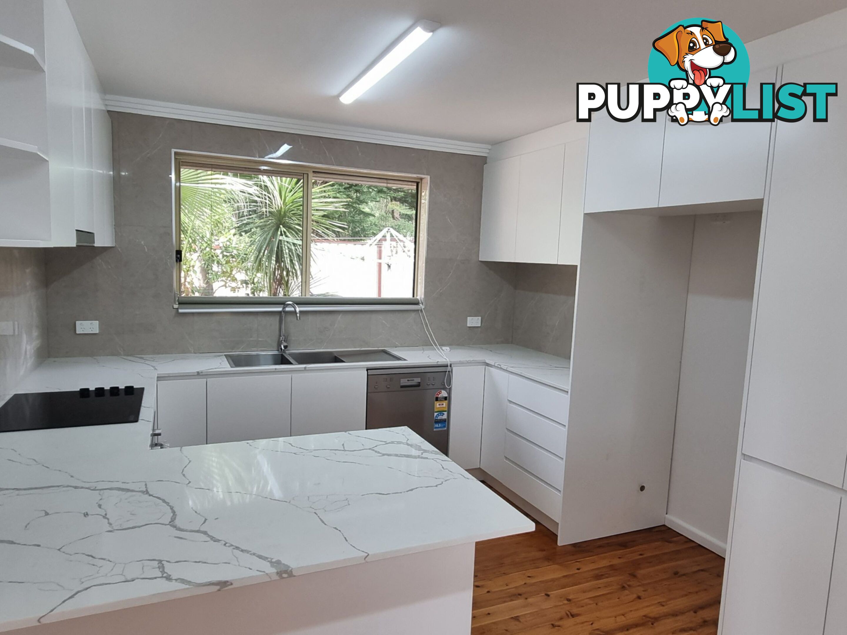 8 Willow Place BASS HILL NSW 2197