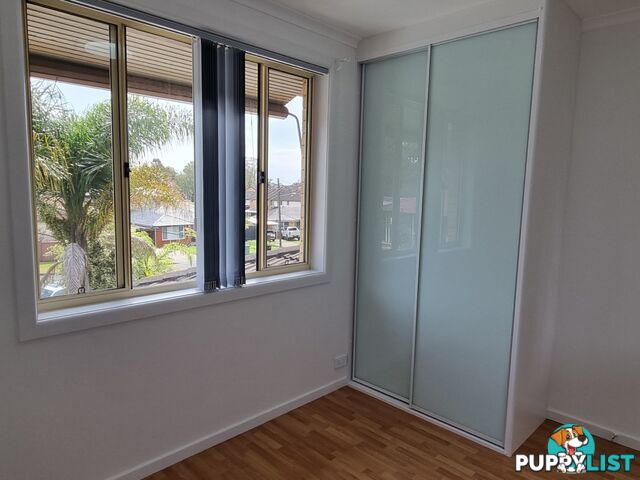 8 Willow Place BASS HILL NSW 2197