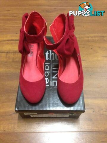 Line Label Low Wedges. Bright Red. Leather & Suede. Size 7