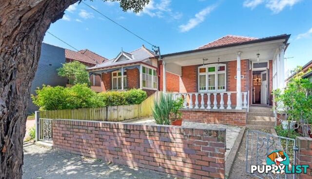 215 Lyons Road RUSSELL LEA NSW 2046