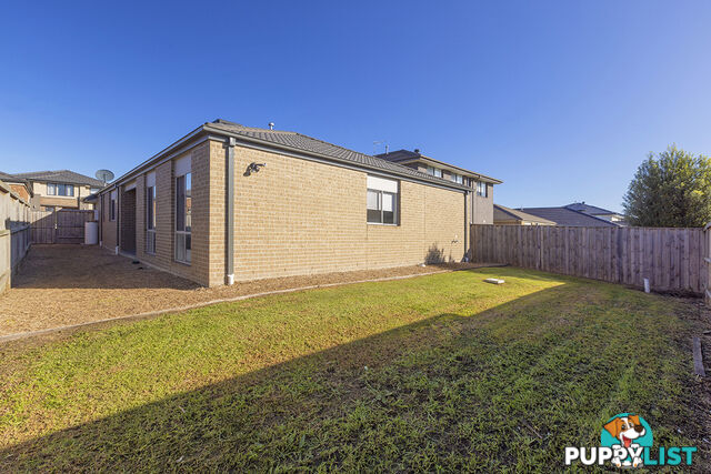 70 Karawarra Circuit Cranbourne North VIC 3977