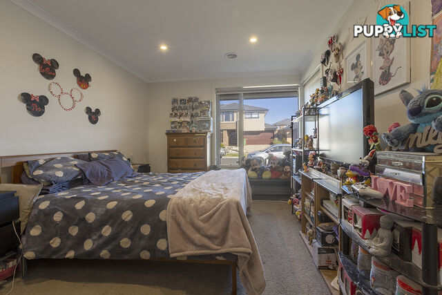 70 Karawarra Circuit Cranbourne North VIC 3977