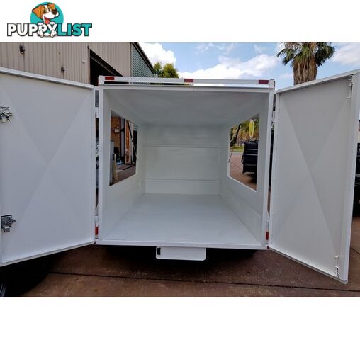 10X5 FULLY ENCLOSED WITH SIDE DOORS AND BACK DOORS