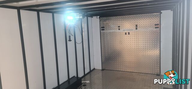 16X8FT ENCLOSED TRAILER WITH DROP DOWN RAMP 3500KGS