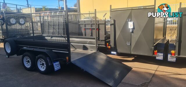 10Ã5 BOX TRAILER WITH THE RAMP AND 900MM CAGE