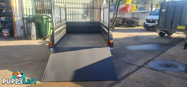 8Ã5 BOX TRAILER HIGH SIDE WITH RAMP AND CAGE