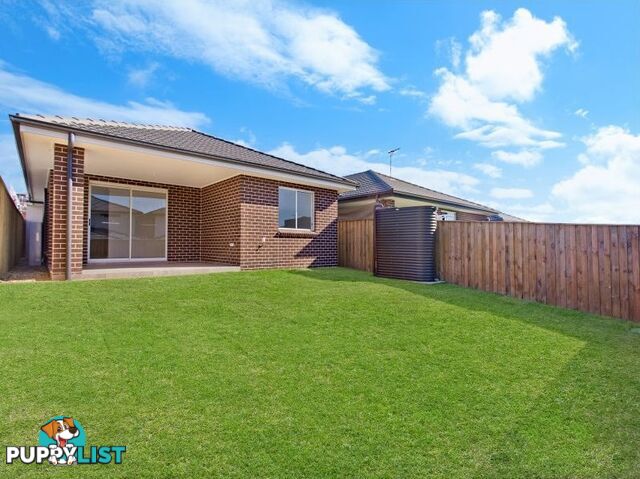 36 Summerland Crescent COLEBEE NSW 2761