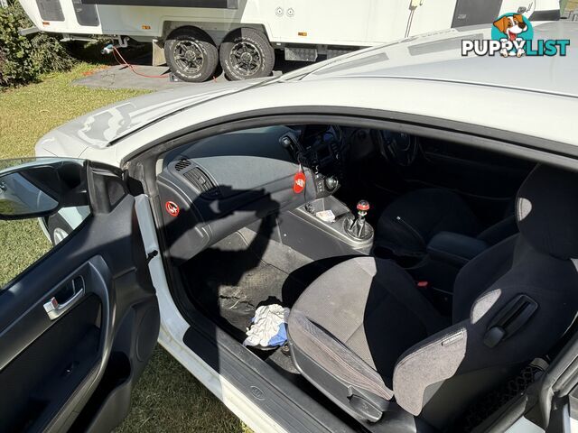 2010 KIA Koup Coupe Manual
