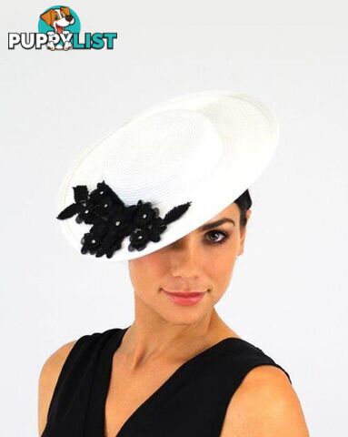 JENDI White Straw Medium Brim Fascinator