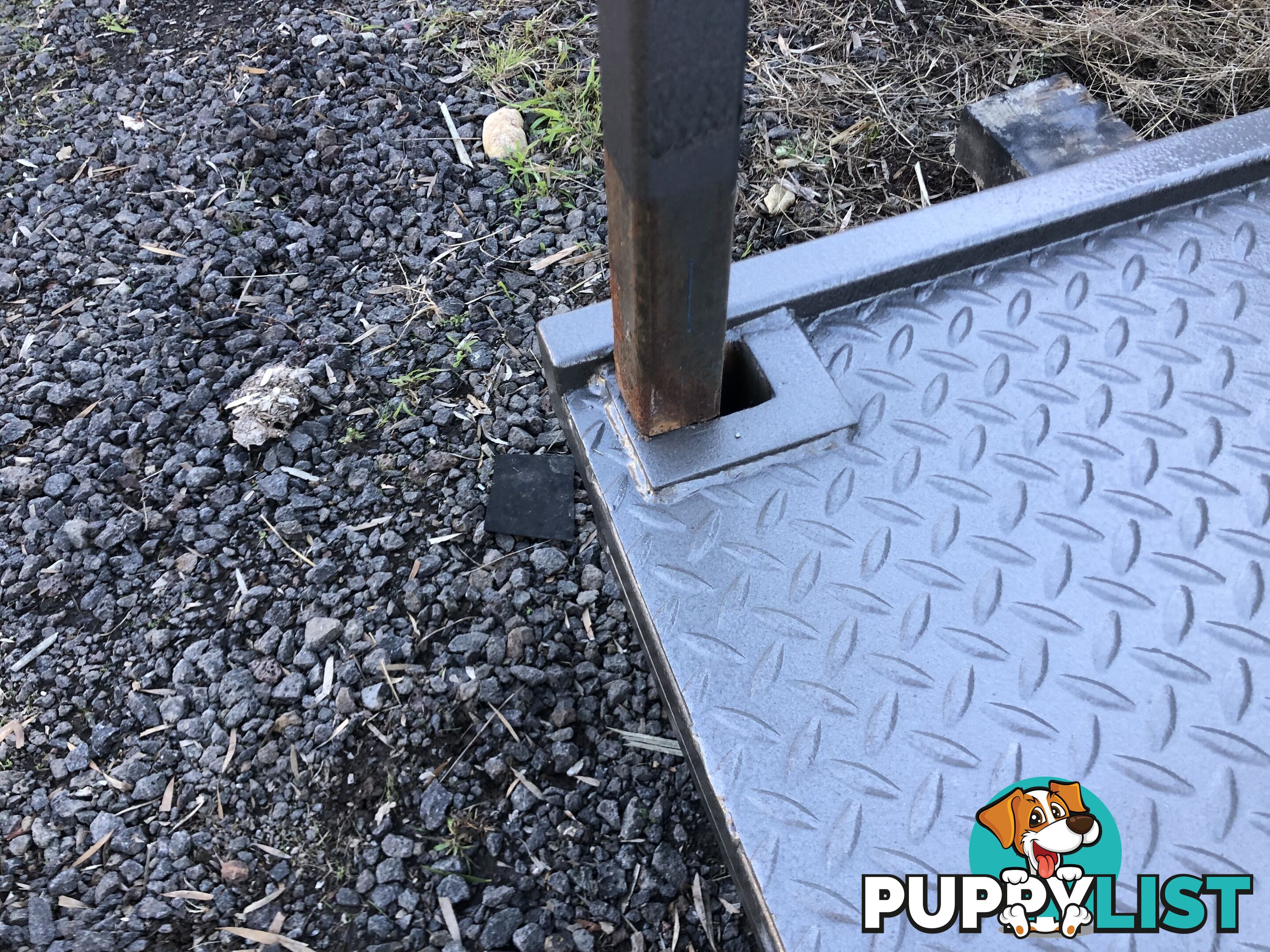 Steel ute tray body