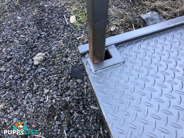 Steel ute tray body