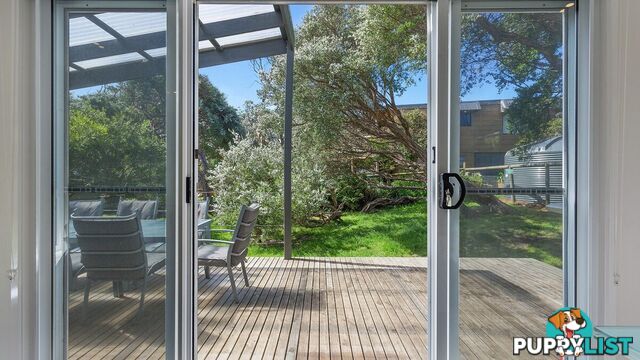 17 Beach Pde SANDY POINT VIC 3959