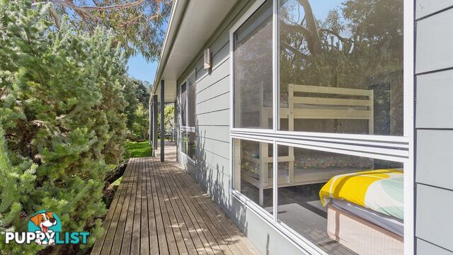 17 Beach Pde SANDY POINT VIC 3959