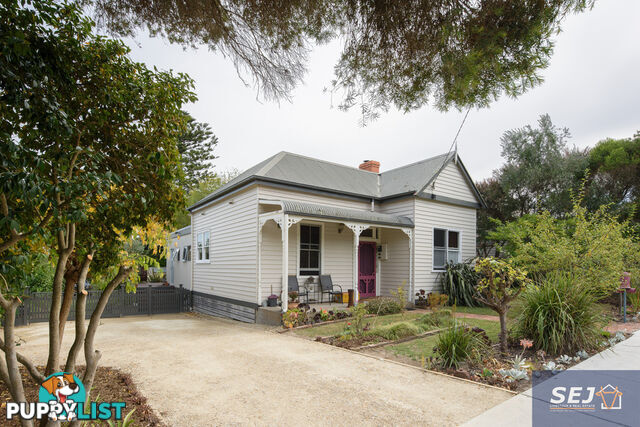 8 Dutton St TOORA VIC 3962