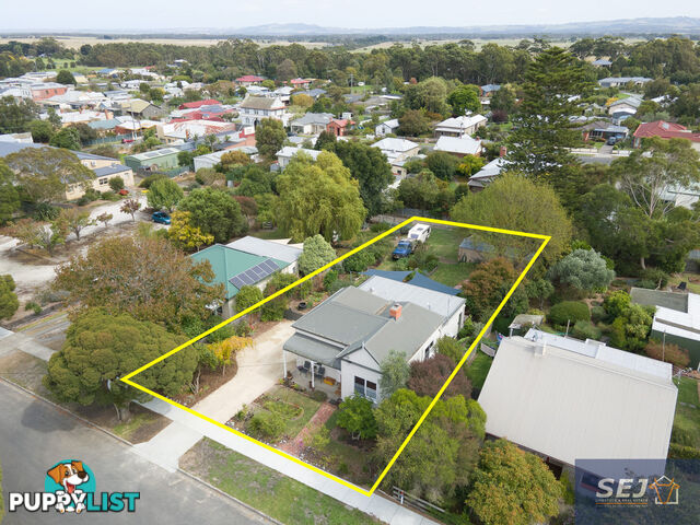 8 Dutton St TOORA VIC 3962