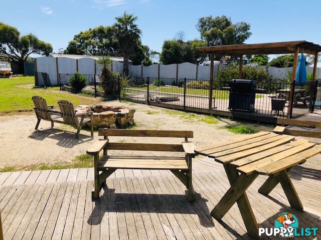112 Fish Creek - Waratah Rd WARATAH BAY VIC 3959