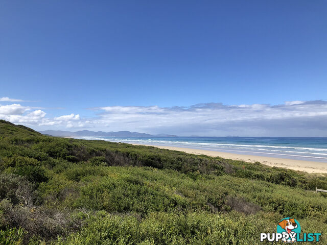 6 Beach Pde SANDY POINT VIC 3959