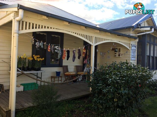 25-27 Falls Rd FISH CREEK VIC 3959