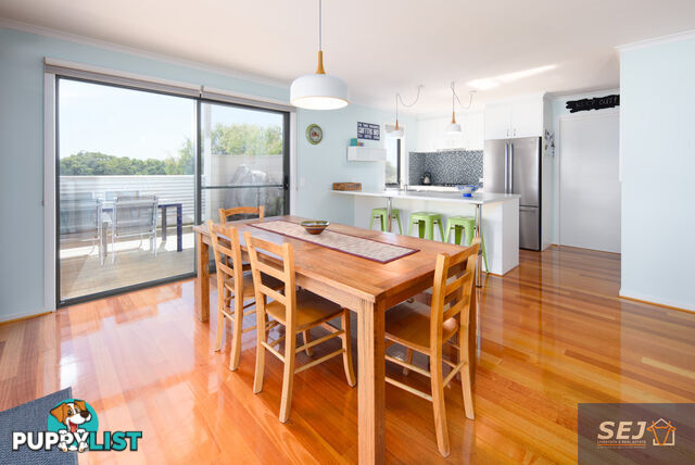 9 Ash Ave SANDY POINT VIC 3959