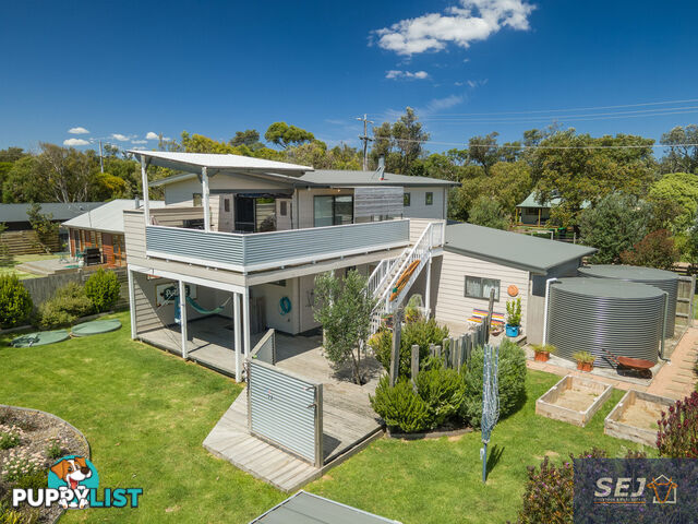 9 Ash Ave SANDY POINT VIC 3959