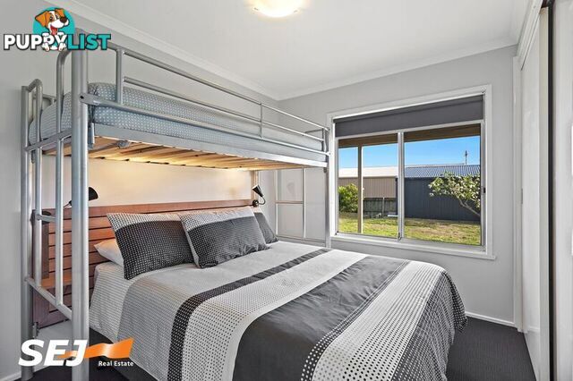 18 Sunshine Rise SANDY POINT VIC 3959