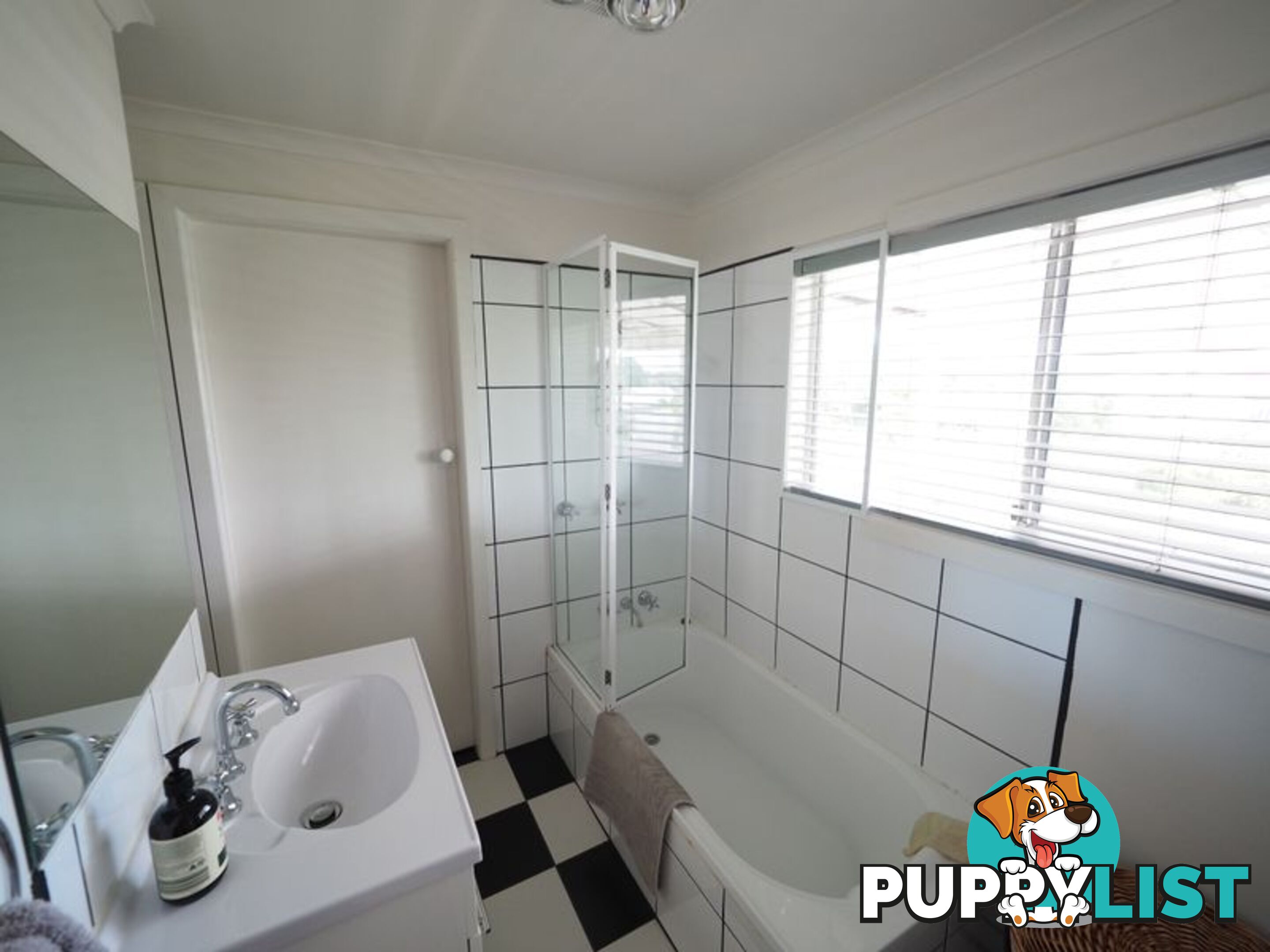 8 Welshpool Rd TOORA VIC 3962