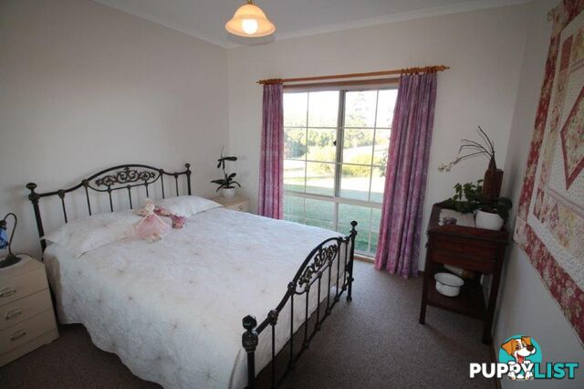 4 Albert River Rd WELSHPOOL VIC 3966