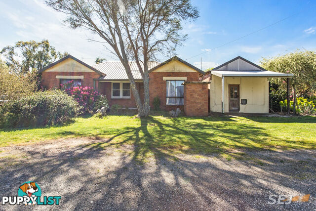 2378 Willow Grove Road HILL END VIC 3825