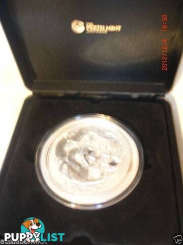 new Perth Mint display case - 1kg silver coin PICKUP clayton 316