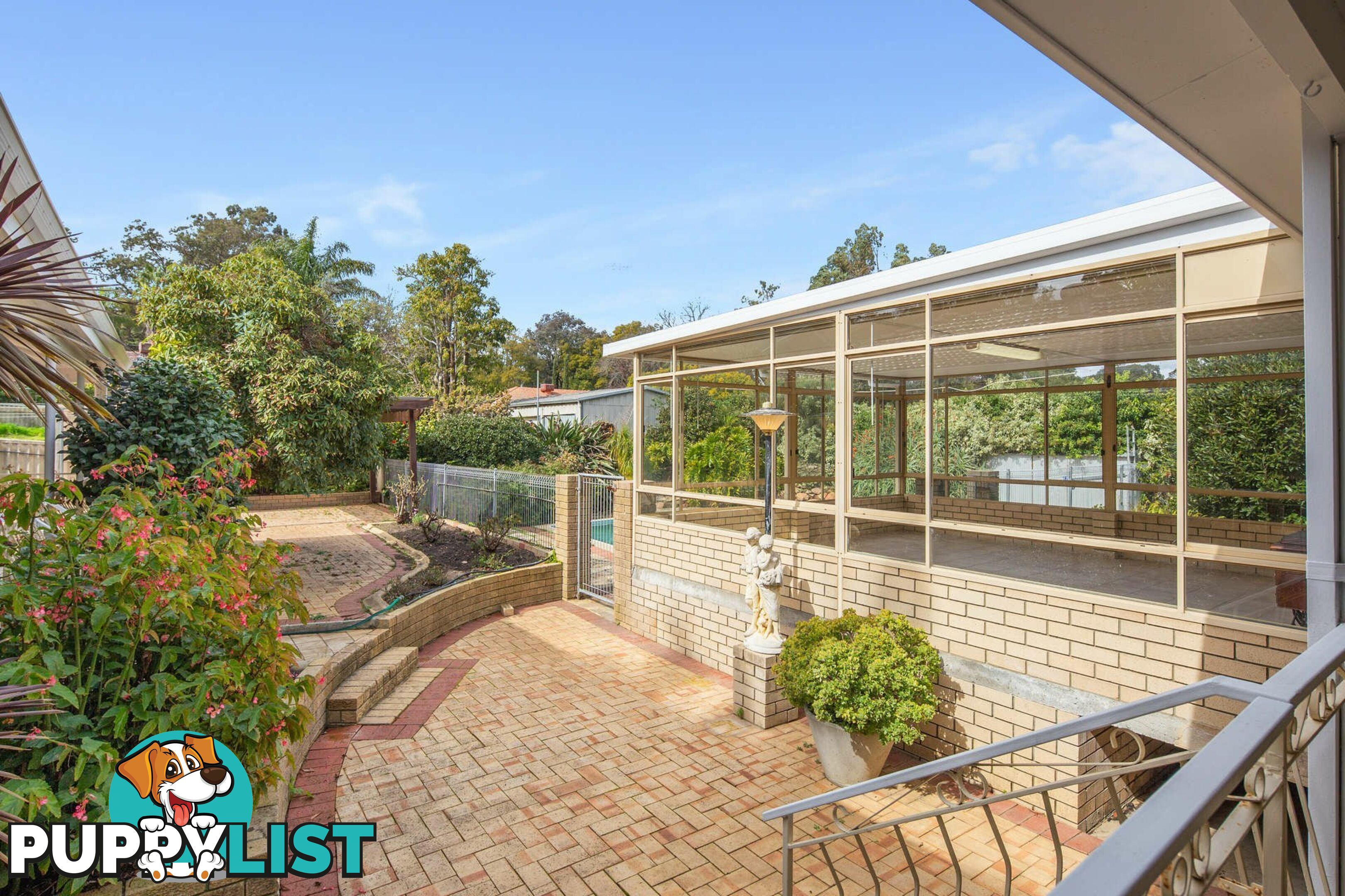 8 Avonia Road KALAMUNDA WA 6076