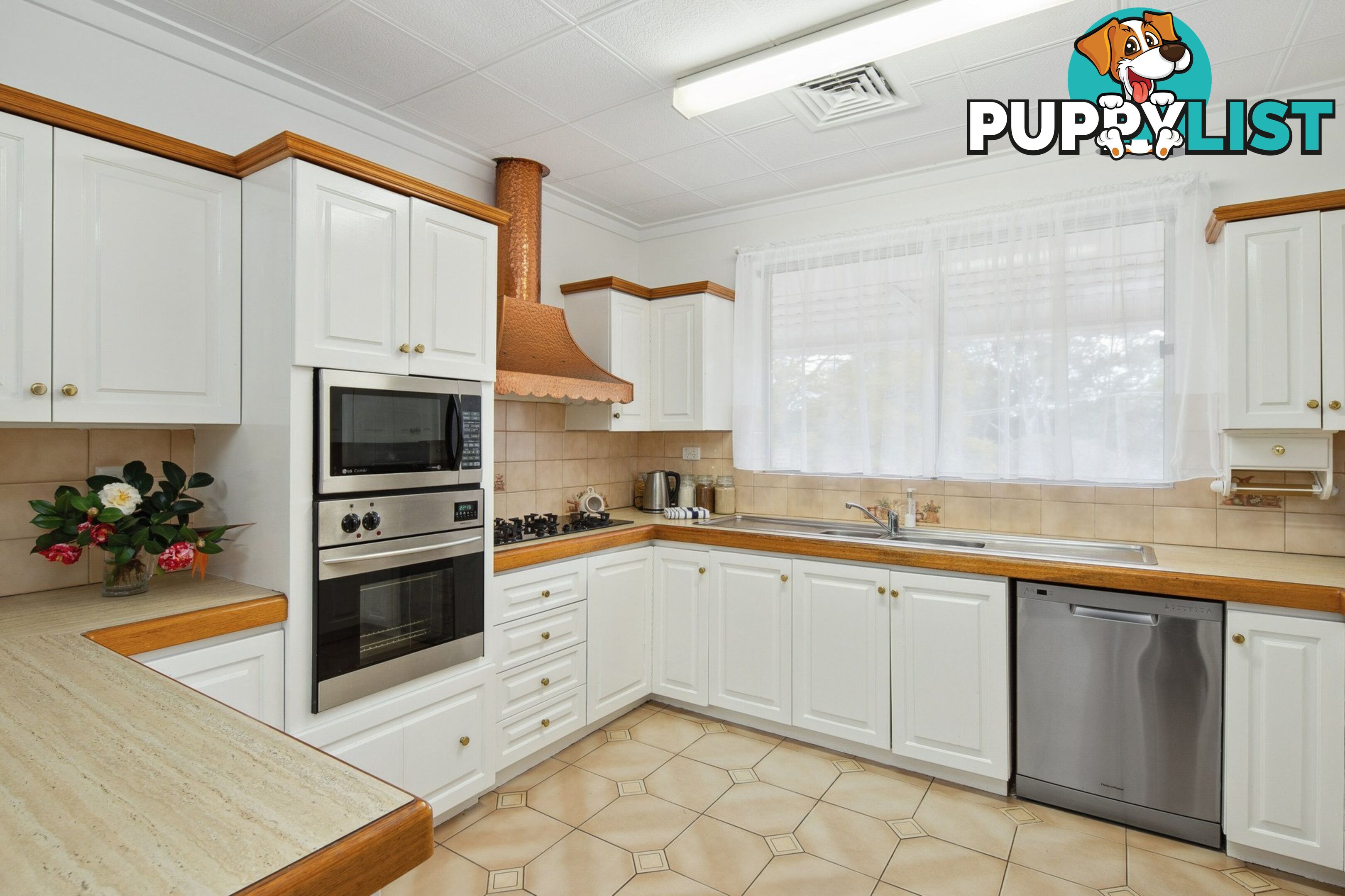 8 Avonia Road KALAMUNDA WA 6076