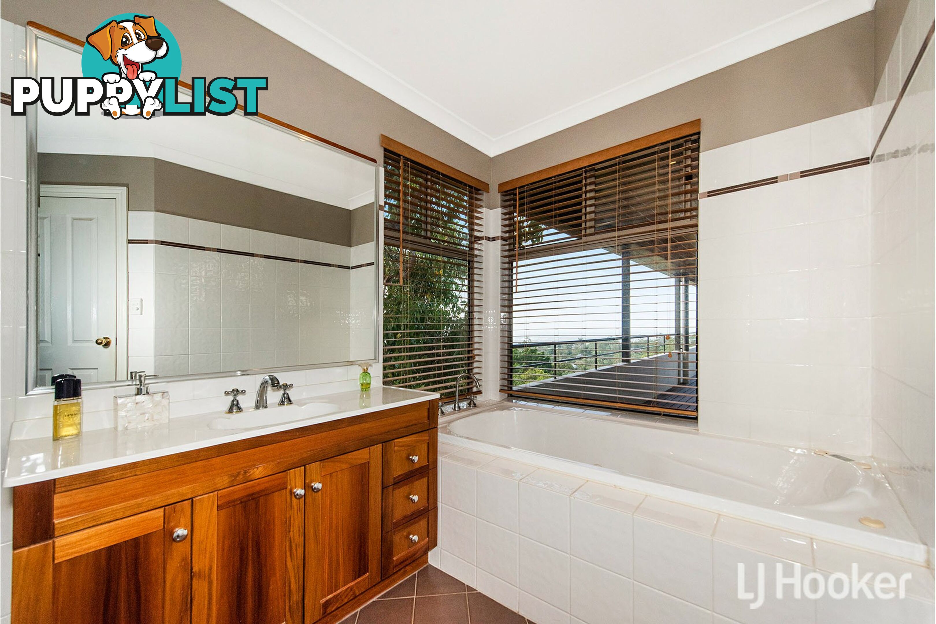 18 Sundew Road GOOSEBERRY HILL WA 6076