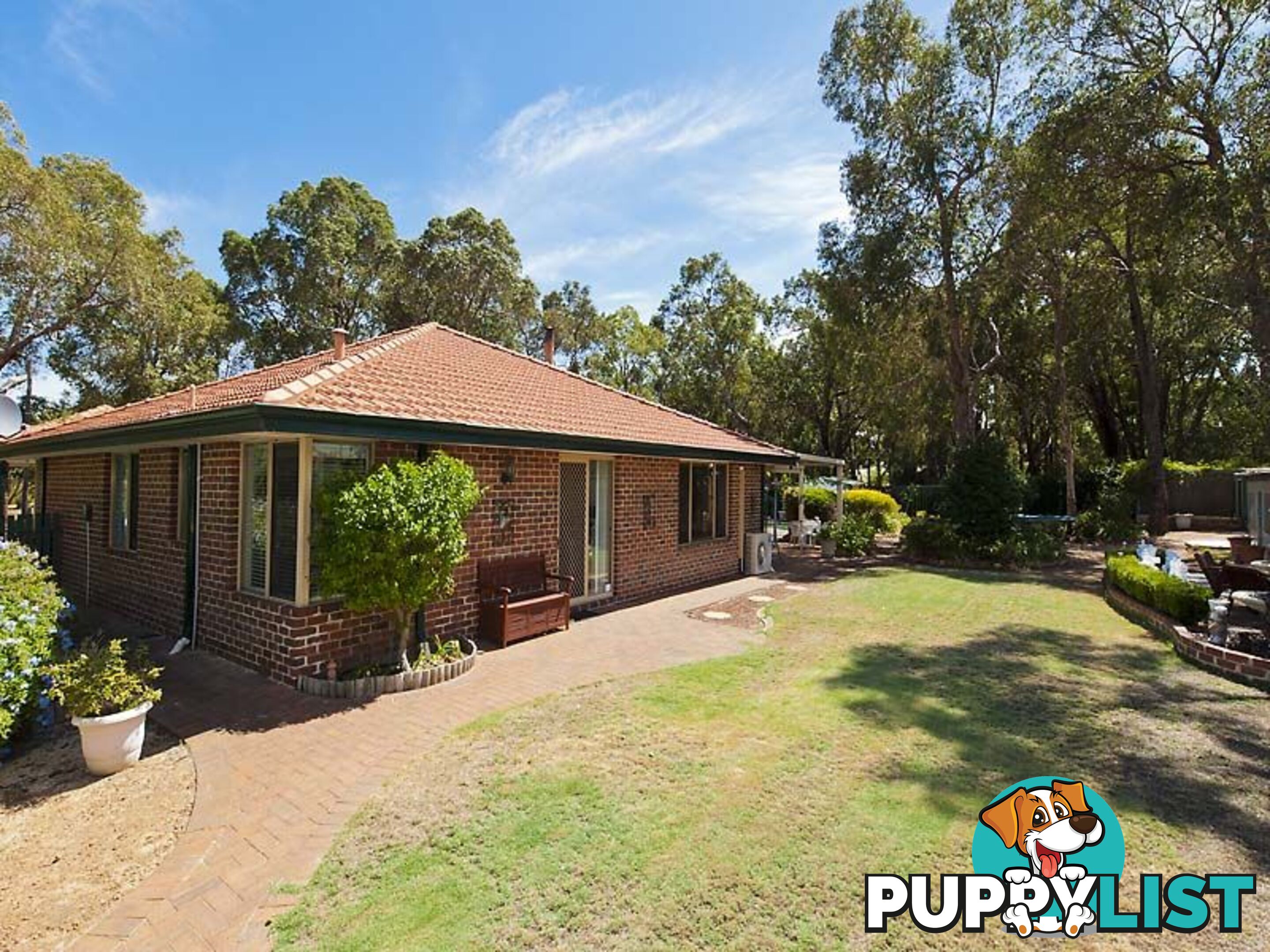 15 Giles Street LESMURDIE WA 6076