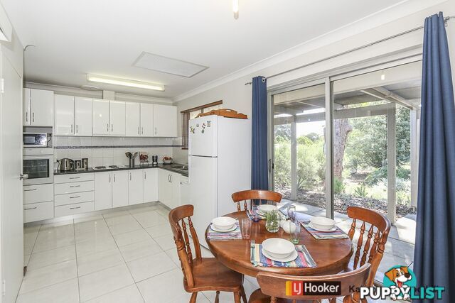 194 Lesmurdie Road LESMURDIE WA 6076